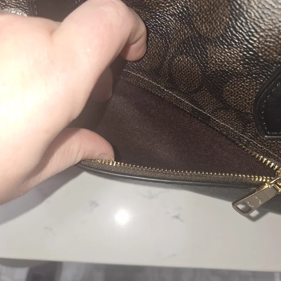 Coach Medium Rowan Black/Walnut - Picture 3 of 10